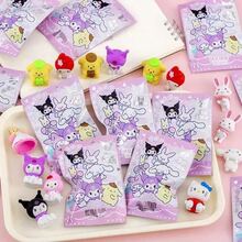 SANRIO 可爱三丽鸥家族主题盲盒橡皮擦，随机包含酷洛米、布丁狗、美乐蒂、凯蒂猫等热门角色，每个橡皮擦都带有可拆卸的3D立体人偶，趣味十足的减压橡皮擦，造型萌趣！擦拭干净，书写后不留痕迹，学生必备文具。 - 彩色 - 查看 12