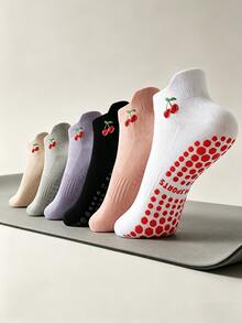 Damen süße Kirsche rutschfeste Yoga Socken, Silikon Anti-Rutsch Pilates Socken, bequeme atmungsaktive Mittelhoch Sport Socken, Indoor Fitness Barfuß Training Socken, geeignet für Frühling und Sommer - Verschiedenfarbig - Übersicht 1