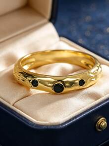 Women's Hammered Texture Gold-Plated Ring, Zirconia Inlaid With Black Accents, Minimalist Asymmetrical Design, Suitable For Daily And Casual Wear, An Ideal Gift For Jewelry Enthusiasts - Gold - View 3