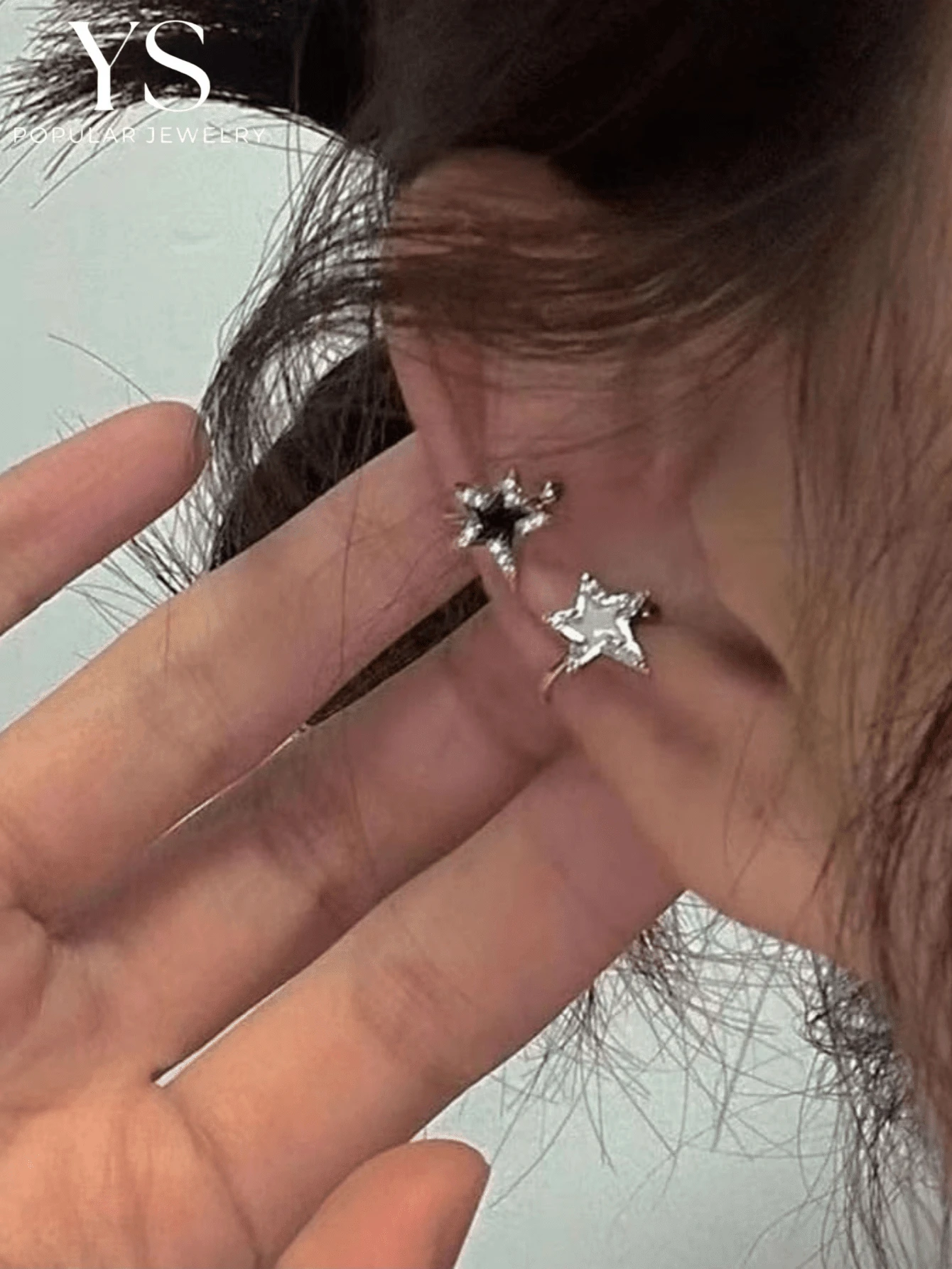 1 对黑白星形夹式耳环，五角星耳夹，时尚高端百搭耳环，适合女性，无穿孔，独特个性化耳环