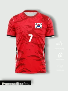 1件式 2026韓國主場紅色迷彩足球球衣，可客製化姓名與號碼的抽象迷彩足球運動服，運動街頭風夏季穿搭 - 紅色 - 查看 2