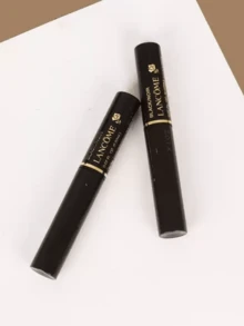 Lancôme 兰蔻高清睫毛膏，2.07毫升迷你装，方便旅行携带，纤长卷翘配方，打造自然睫毛，不结块不晕染，持久妆效，黑色膏体勾勒睫毛，适合日常妆容和节日场合，是送给美妆爱好者的完美礼物。 - 查看 7