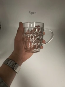 3个带把手的不易碎亚克力啤酒杯 - 大容量防碎啤酒杯，是世界杯观赛派对、酒吧和家庭酒吧的理想之选，经久耐用，适合饮用啤酒、麦芽酒和精酿啤酒。 - 查看 14