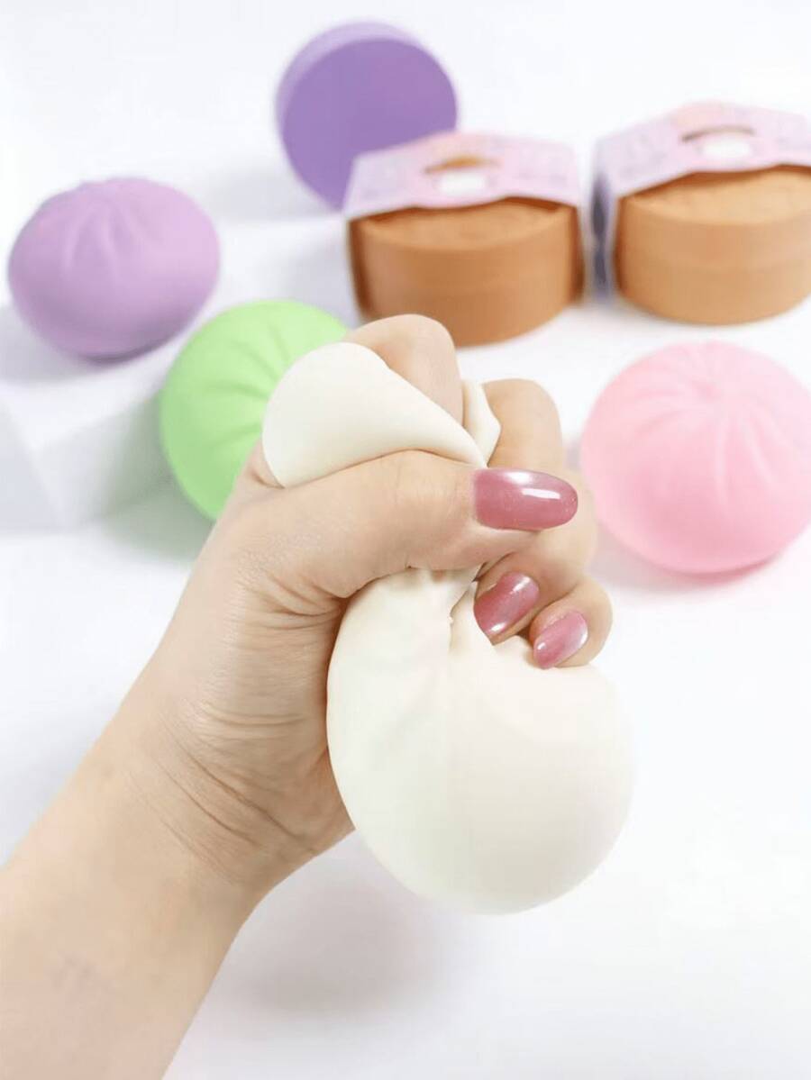 1 món đồ chơi bóp mềm hình bánh bao: Đồ chơi bóp mềm hình bánh bao giống thật, kết cấu mềm mại và đàn hồi (giống như bột), đồ chơi cầm tay độc đáo thú vị; thích hợp cho các buổi tụ họp người lớn, bàn làm việc văn phòng và trang trí nhà cửa. - Nhiều màu - Xem 1