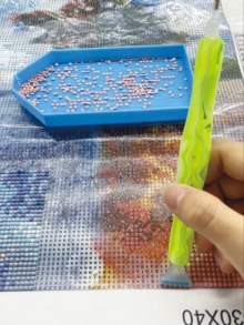 Bandeja para pintura de diamantes con broche, caja de almacenamiento de gran capacidad para principiantes y bordado de cruz DIY, fácil de organizar y recuperar diversos rhinestones de colores - Ver 7