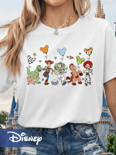  [Disney Official Authorization] Women's Casual Short Sleeve Round Neck Graphic Tee Top, Stylish Knitted Fabric T-Shirt With Print For Everyday Wear Disney Land Outfit Toy Story Characters And Mickey Balloon Print Short Sleeve T-Shirt, Cartoon Loose Fit Versatile Couple And Family Matching Round Neck Short Sleeve T-Shirt Top