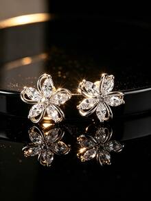1pair Bridal Flower Petal Shaped Cubic Zirconia Stud Earrings For Women's Daily Wear Elegant. Valentine's Day Accessories,Classy,Festival - Silver - View 5
