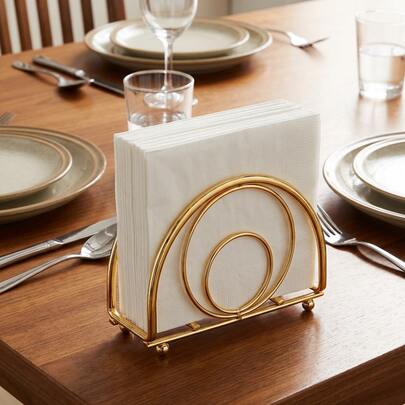 CASAMAX WL 1 pieza. Servilletero Dorado Diseño Geométrico Moderno para Mesa Elegante. Eleva tu mesa con este servilletero dorado de diseño moderno y elegante. 13*9.8*4 cm.