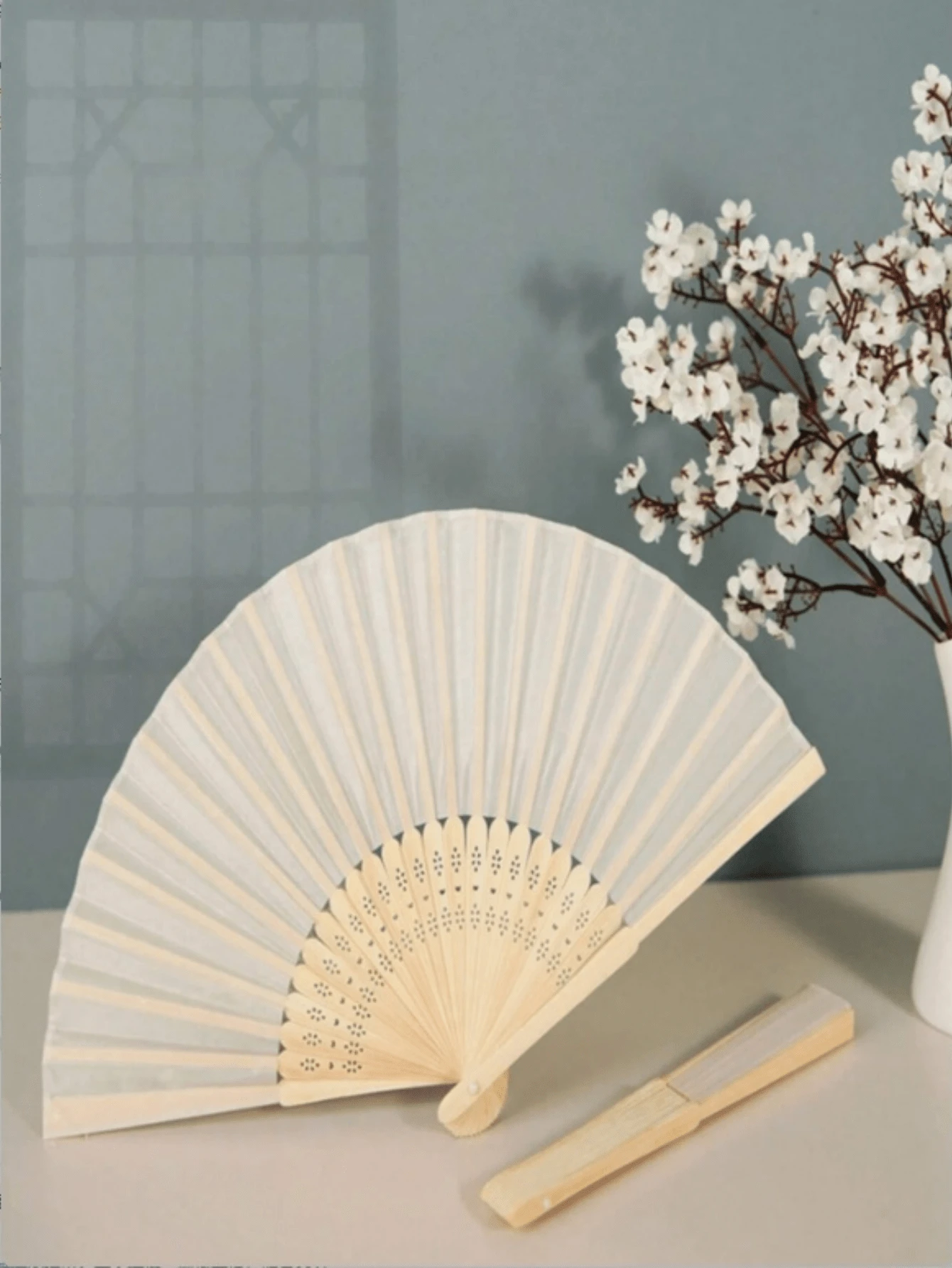 Bộ 10 quạt giấy gấp dầu dùng cho đám cưới/tiệc tùng, quạt giấy gấp trơn, quà tặng đám cưới, hàng có sẵn, bán sỉ, tự làm quạt giấy vẽ tay. - trắng - Xem 1