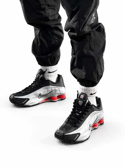 Nike [ナイキ] ショックス R4 SHOX R4 シルバー/ブラック HQ1988-002
