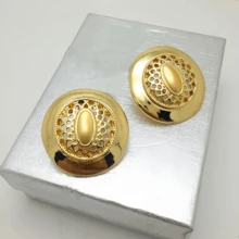 Juego de joyas chapado en oro de 18K para mujeres, 4 piezas de collar, aretes, pulsera y anillo con colgante ovalado hueco, juego de joyas elegante de oro para el Día de la Madre, cumpleaños, aniversario, regalo para mamá, esposa, abuela, ocasión formal - Joyas en tallas grandes - Ver 5