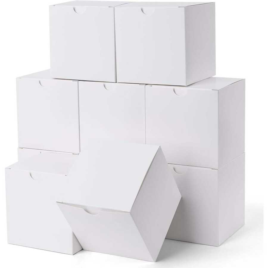 50個白色附蓋禮品盒，4x4x4英吋，適用於珠寶、糖果、零食和香氛蠟燭，可用絲帶裝飾。高CP值商業包裝，適用於婚禮、生日、新娘派對、青年聚會及所有節慶場合。