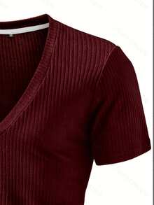 Kaos Olahraga Pria Bertekstur 3X2 Tebal Lembut Elastis Bergaris Seksi Desain Leher V Dalam Lengan Pendek Modis untuk Aktivitas Luar Ruangan dan Olahraga, Pas Badan - Merah - View 2
