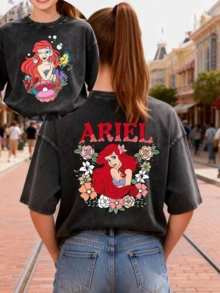 [Disney Official Authorization] This Disney Women's T-Shirt Features A Creative Double-Sided Print Of The Disney Princess Ariel's Lettering And Cartoon Design. It's A Spring/Summer Style Round Neck Vintage-Inspired Washed Cotton T-Shirt, Made Of Soft And Comfortable Pure Cotton Fabric, Suitable For Everyday Wear, Shopping, Travel, And Casual Occasions. It Also Makes A Wonderful Gift. - 黑色 - 查看 1