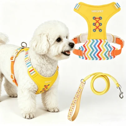 Bộ dây đeo cho thú cưng màu vàng tươi sáng, thêu họa tiết sóng cầu vồng, năng động và dễ thương (phù hợp cho thú cưng nặng từ 1,5-20kg) kèm dây xích cùng màu.