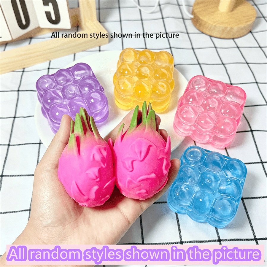 1 pièce/2 pièces Jouet à presser au sucre de malt - [Cube de couleur pour soulager le stress + Pitaya à presser] Cube de soulagement du stress au sucre de malt, jouet en caoutchouc thermoplastique souple, cube multi-sensoriel pour soulager l'anxiété et améliorer la concentration, jouet pour les doigts, jouet en peluche douce, stabilisateur émotionnel de bureau/poste de travail, accessoire décoratif pour adolescents, cadeau d'anniversaire/fête, élément essentiel de soulagement du stress pour les travailleurs de bureau/créateurs/joueurs, décoration de point focal de gestion émotionnelle, [légère différence de couleur due à des raisons photographiques]