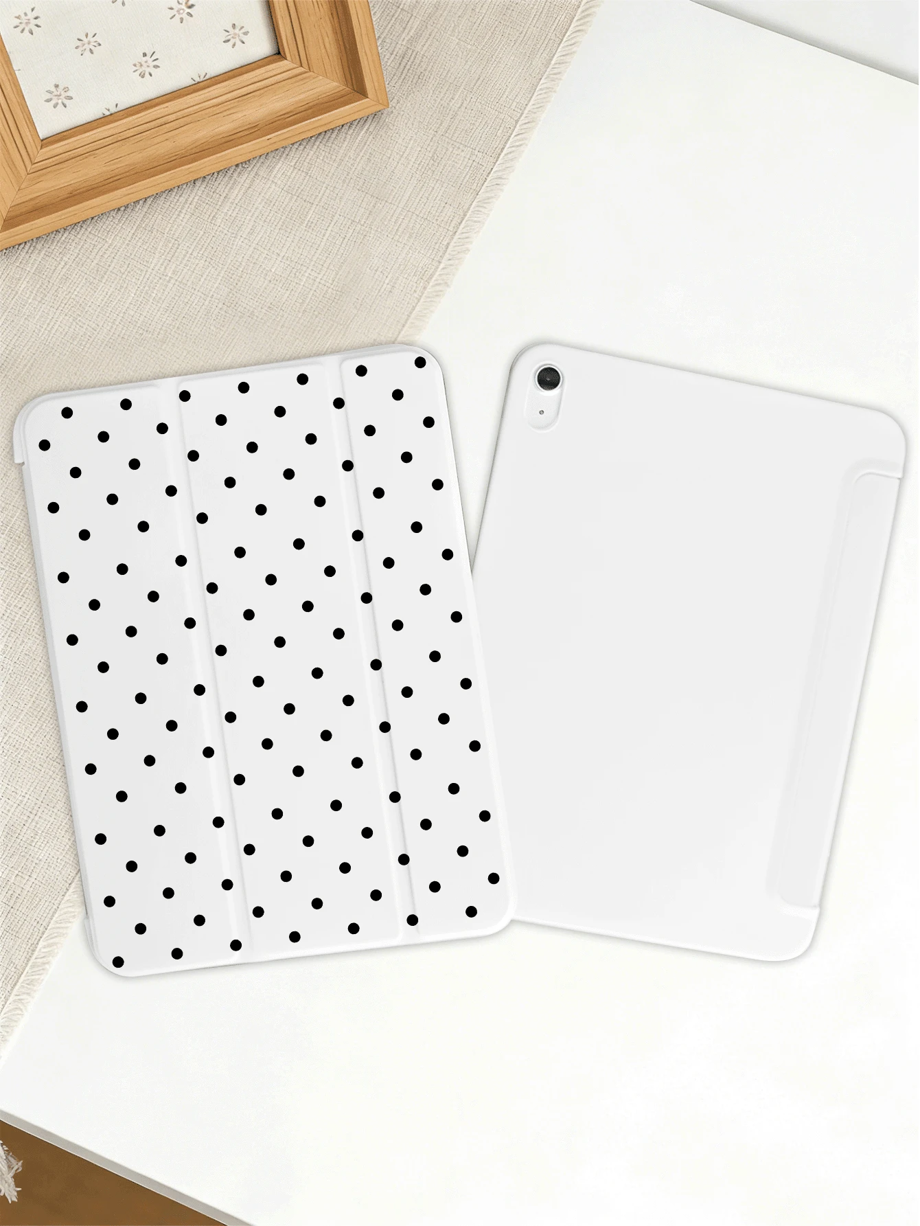 2025 波點與極簡圖案平板保護殼,相容於 Ipad 7/8/9/10代/Pro 12.9/Pro 11/11代 (A16)、Galaxy Tab S6 Lite/Galaxy Tab A11+ 2025,提供柔軟防震保護,支援智慧支架/自動喚醒/睡眠功能 - 白色 - 查看 1