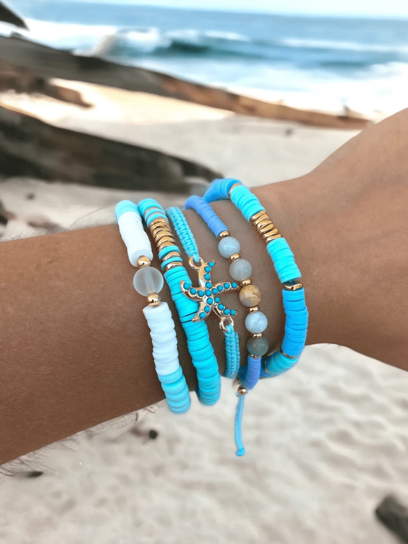 Set de 5 piezas de pulsera con colgante de estrella de mar bohemio, cuentas de arcilla polimérica y perlas falsas, ajustable, adecuado para uso diario, playa, vacaciones, joyería de verano como regalo para mujeres - Celeste - Ver 1