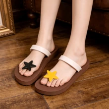 Dép xỏ ngón nữ họa tiết trái tim và ngôi sao dễ thương, dép đi biển nhẹ, chống trơn trượt, dép lê thời trang Hàn Quốc thoải mái cho kỳ nghỉ. - màu nâu - Xem 3