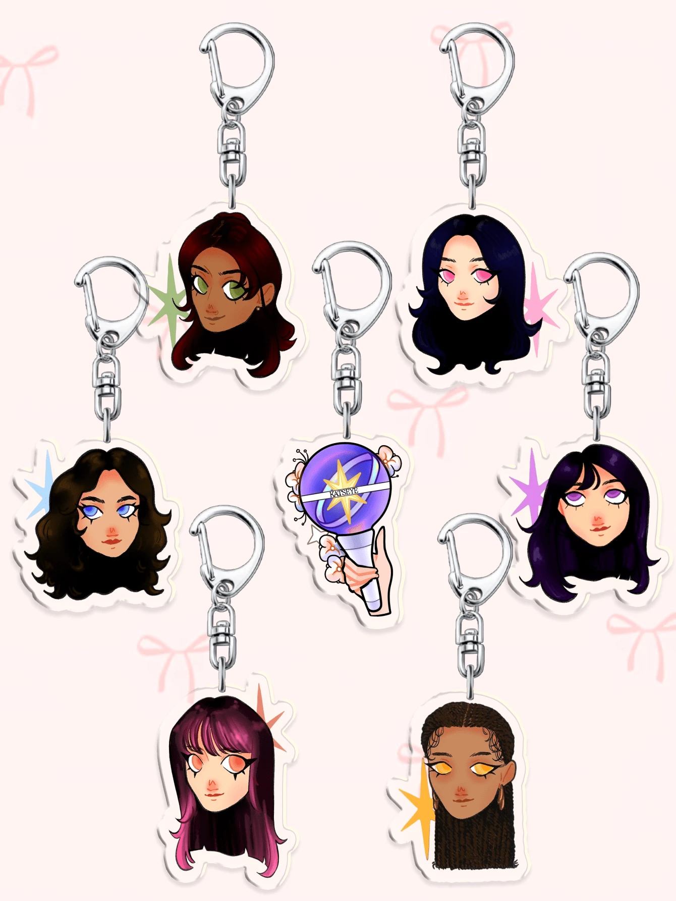 1 pieza/7 piezas Llavero acrílico KATSEYE K-POP, lindo encanto de miembro de dibujos animados y bolsa oficial de la barra de luz, con Manon, Sophia, Daniela, Lara, Megan y Yoonchae, decoración versátil para llaves de coche, mochilas, cordones y teléfonos, accesorios coleccionables perfectos, regalos ideales para novios, novias, familiares, maestros, regalos de fiesta, regalos de graduación y decoraciones de teléfono celular con tema de EYEKONS - Multicolor - Ver 1