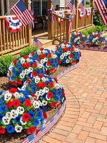 4pcs Artificial Colorful Floral Bouquet, Fake Daisy, Eucalyptus, Morning Glory Hanging Basket, UV-Resistant, Suitable For Outdoor Decor, Garden, Patio, Corridor, Balcony, Wedding, Bouquet, Summer Decor, Home Decor, Living Room, Bedroom, Tabletop, Wall, Vase Filler, Birthday Gift, Graduation Gift - Red, White and Blue - View 3
