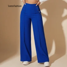 Pantalón de vestir para mujer diseño moderno y sofisticado con cintura alta que estiliza la figura y realza la silueta, ideal para mujeres jóvenes y señoras que buscan un estilo casual elegante para oficina, reuniones, eventos especiales o salidas; confeccionado en tela crepé no se transparenta al usarlo , interior suave, cómoda y resistente, con stretch que se adapta al cuerpo sin perder su forma; corte recto de pierna ancha que aporta libertad de movimiento y una caída fluida detalle de Boton forrado cada uno a su color de pantalón  y a las orillas oro al costado  que añade un toque refinado y femenino; pretina posterior elasticada para un ajuste perfecto y cómodo durante todo el días  con bolsillos frontales para mantener una línea limpia y estilizada, prenda versátil que combina fácilmente con blusas, camisas o tops para crear looks formales o casuales; resistente a arrugas y al pilling, lavable a máquina sin deformación, pieza atemporal que no pasa de moda . - azul real - Ver 6