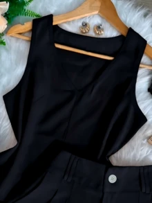 Women's 2 Piece Summer Outfit - Black, Sleeveless V-Neck Tank Top + High Waist Tailored Shorts, Casual Solid Matching Set/Summer Outfits For Women/Two Piece Set Women/Vacation Outfits Women/Summer Clothes/Summer/Conjunto De Dos Piezas Mujer/Beach Outfits For Woman/Summer Tops/Women Two Piece Sets/Workout Sets Women/Glowmode - màu đen - Xem 3
