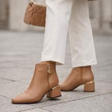 Modare Women's Boot With Gold Details, Zipper, Ultra-Comfortable, Low Shaft, Modern, Chunky Heel, Original - 駝色 - 查看 3