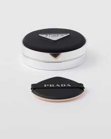 [6克] PRADA 尼龙气垫 SPF50+ 高倍防晒 12小时持久柔焦哑光遮瑕膏，适合油性肌肤，LN5/LN10 自然裸妆 - LN5-6g - 查看 2