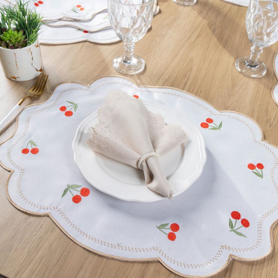 American-Style Placemat Set With Embroidered Charger Plates And Simple Napkins. Table Setting Kit With Simple Napkins. - Cereza - Ver 1