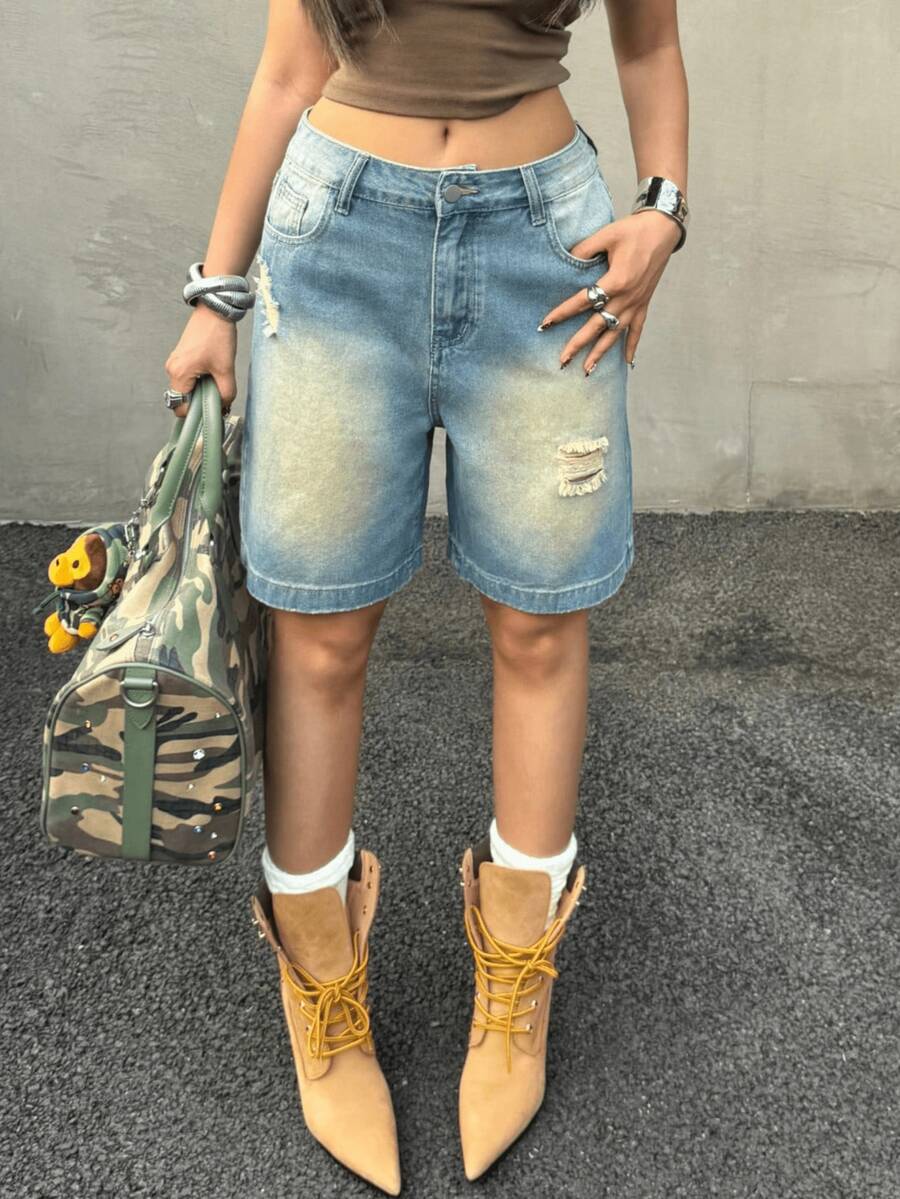 Short en jean délavé, vintage, déchiré et effiloché avec poches. Portables au quotidien, jeans d'été - Bleu azur - Voir 1
