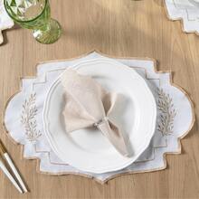 American-Style Placemat Set With Embroidered Charger Plates And Simple Napkins. Table Setting Kit With Simple Napkins. - Refinamiento de marfil - Ver 9