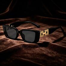 1PC Quiet Luxury Minimalist Slim Square Eyewear, Solid Black Frame Grey Lenses With Subtle Gold Buckle Detail, Low-Key Elegant Accessory For Office Commute, Coffee Shop Dates, Daily Casual Looks & Back To Holiday Gifting - 黑色 - 查看 3