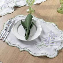 American-Style Placemat Set With Embroidered Charger Plates And Simple Napkins. Table Setting Kit With Simple Napkins. - Lila Púrpura - Ver 8