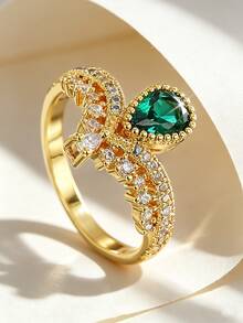 Charm-In Anel em formato de folha com zircônias verdes, banhado a ouro 18K, estilo vintage, com design marcante e cravejado de zircônias. Joia elegante para mulheres, ideal para festas e uso diário. - Ouro - Ver 1