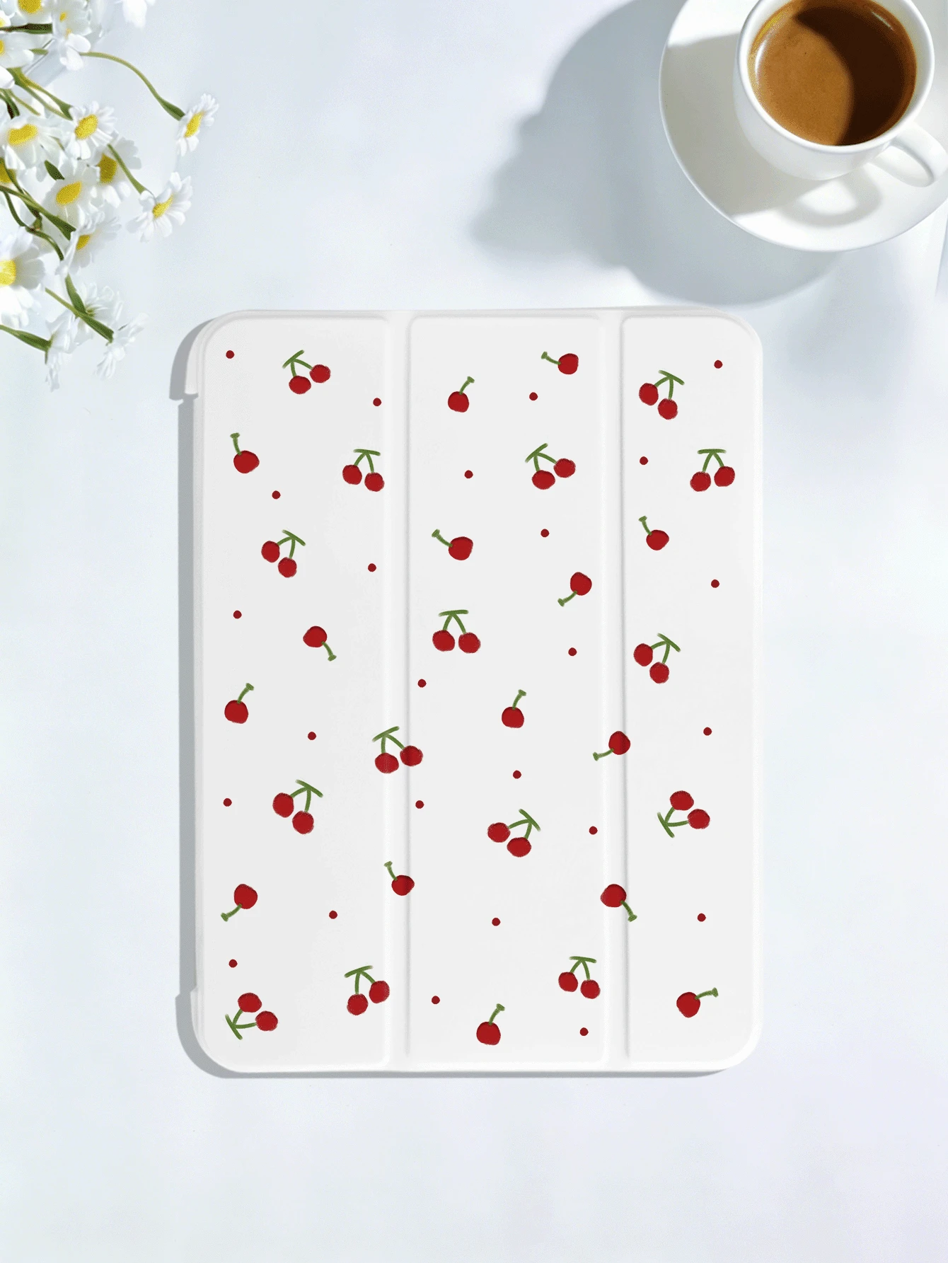 Ốp bảo vệ máy tính bảng họa tiết quả anh đào, tương thích với iPad 7/8/9/10th/ Pro 12.9 /Pro 11 /11th (A16) 2025, Galaxy Tab S6 Lite / Galaxy Tab A11+ 2025, cung cấp khả năng chống sốc mềm mại, hỗ trợ chức năng giá đỡ thông minh/tự động bật/tắt màn hình. - trắng - Xem 1