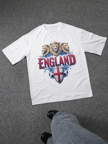 Three Majestic Lions With Golden Crowns Symbolize The Strength, Honor, And Spirit Of England Above A Shield With The Red Cross, Evoking Pride And Courage. Comfortable Casual Men's T-Shirt For Everyday Wear And English Football Fans. - 白色 - 查看 2