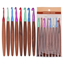 1/9pcs Crochet Hooks, 3mm-7mm Sizes Available, Colorful Aluminum Crochet Hooks With Wooden Handles, Suitable For Crocheting Yarn, Ideal For Sewing DIY Projects - Crochet Needles - View 4