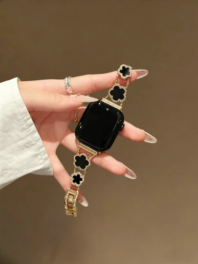 1 pieza Brazalete de metal con diseño floral vintage, accesorio de moda de alta gama compatible con Apple Watch 38/40/41/42/44/45/46/49mm, Ultra Series 3/2/1/SE/11/10/9/8/7/6/5/4/3/2/1, con banda de cobre de tono dorado y diamante de trébol negro
