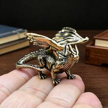 复古黄铜西方龙雕像，精雕细琢的神话生物装饰品，姿态威严，鳞片和羽毛纹理细致入微，桌面摆件，茶宠，奇幻爱好者收藏品 - 1PC - 查看 2