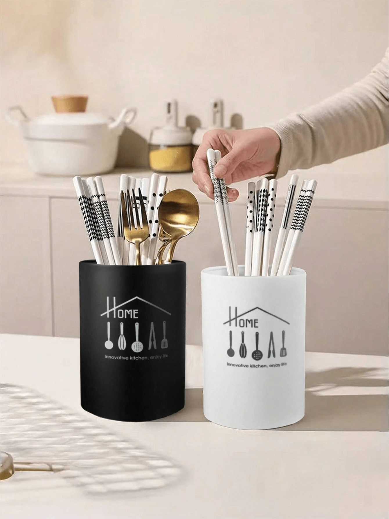 1pc Nordic Style Printed Chopstick Holder, Household Kitchen Utensil Storage Bucket, Minimalist Black And White Cutlery Drainer, Chopstick Holder, Cutlery Storage Bucket, Cutlery Cage, Cutlery Rack, Kitchen Storage Bucket. Nordic Style, Minimalist Style, Household Printed, Black And White Tone - Multicolor - View 1