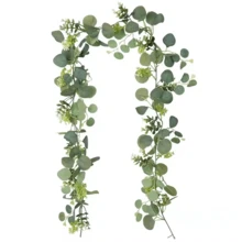 1 pièce/2 pièces/4 pièces Couronne d'eucalyptus, 1 paquet de 5,7 pi de guirlande de feuilles d'eucalyptus artificielles mélangées, couronne verte à suspendre, plantes pour centre de table de salle à manger de style ferme, manteau de cheminée, arche de mariage, décoration de Noël, décoration de chambre, décoration de maison, décoration de cuisine, décoration de mariage, centre de table, décoration de bureau, décoration de jardin, décoration extérieure - Vert - Voir 14
