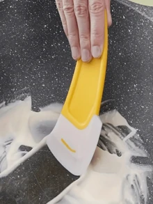 1 pieza Raspador de silicona duradero para la cocina - Espátula antiadherente y fácil de limpiar, a prueba de aceite, apta para hornear, asar a la parrilla y freír, sin batería requerida, material de plástico duradero - Multicolor - Ver 7