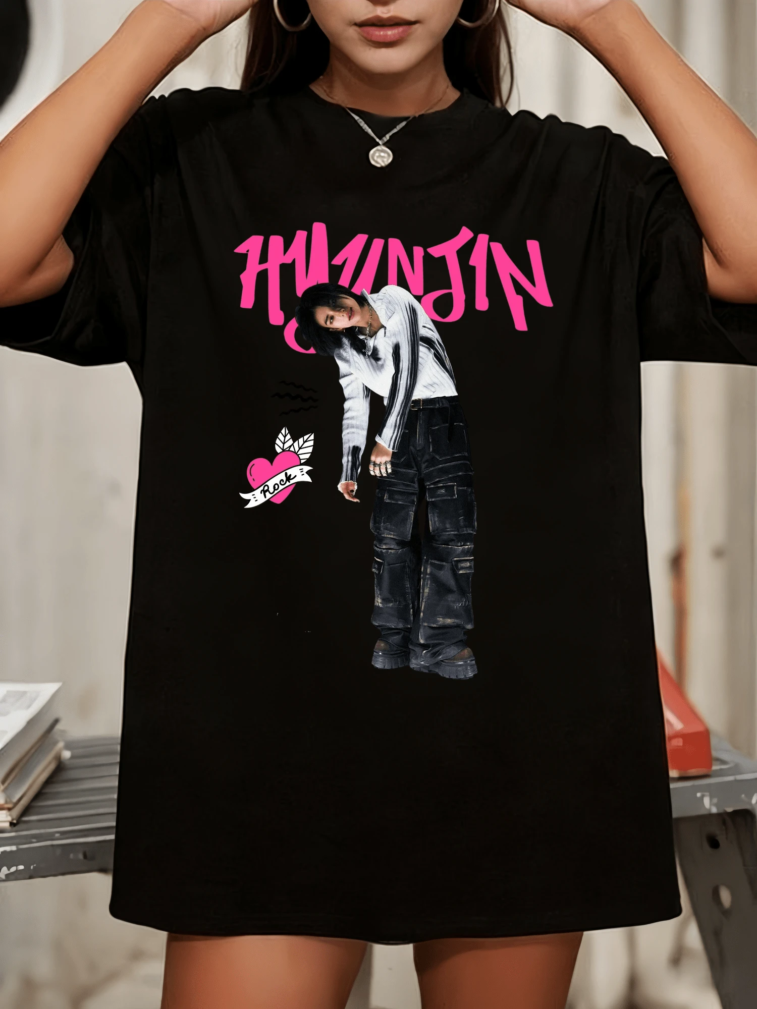 StraySKidsS Rock Star Vintage 90s Bootleg T-Shirt Retro K-Pop Graphic Tee - Black - View 1