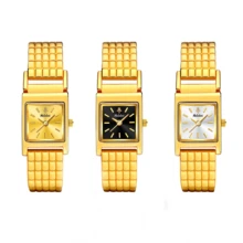 Marca YaLaLuSi: Un elegante reloj de cuarzo para damas con una refinada esfera cuadrada. El reloj presenta una pulsera de metal a cuadros compuesta por eslabones cuadrados ordenados que hacen eco de las líneas audaces de la caja, otorgándole una textura vintage de "pepita de oro". - Dorado - Ver 10