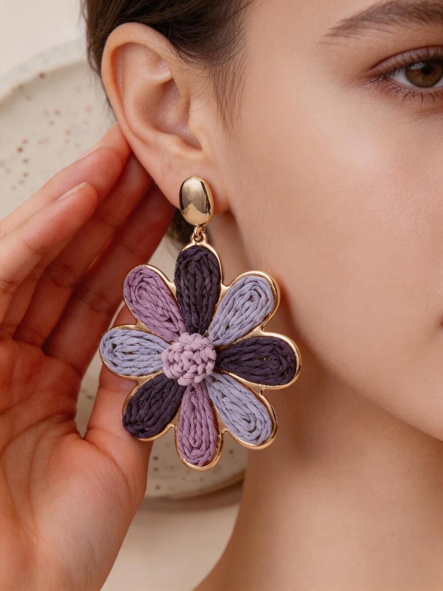 1 Pair Handmade Bohemian Style Raffia Woven Floral Earrings, Retro Contrast Color Metal Earrings, Suitable For Beach, Party, Afternoon Tea, Daily Commute