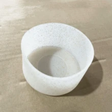 1个带盖硅胶冰格，可制作4个空心圆柱形冰块，适用于30-40盎司的杯子，可用于冰镇威士忌、饮料、咖啡，适用于厨房、夏季海滩派对、食品、露营、收纳、家居装饰、厨房用品，兼容30/40盎司的杯子。 - 彩色 - 查看 12