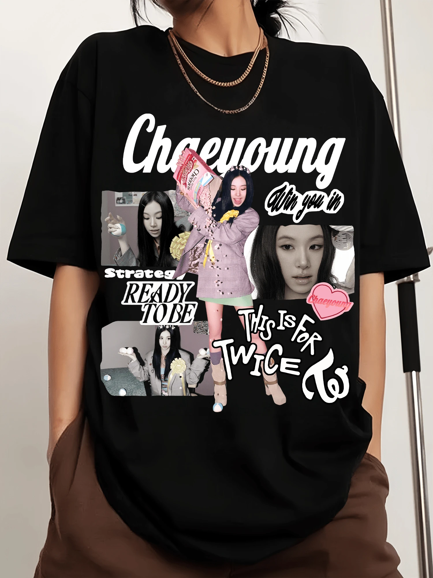 Chaeyoung TT-Twicess Crew Neck Print Shirt For Men, Fashionable Short-Sleeved Sports T-Shirt. - Black - View 1