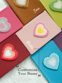 Takeoak 1 buah Tempat Paspor dengan Nama yang Dipersonalisasi dan Bordir Hati dari Beludru, Sampul Paspor Klasik Kulit Imitasi Bertekstur Warna Solid yang Disesuaikan dengan Anti-Pencurian RFID, Aksesori Perjalanan Hadiah Klasik yang Disesuaikan, Hadiah Liburan Natal - MultiWarna - View 2