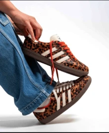 Adidas Samba OG Red Leopard Women's JI2734 - 核心黑/二手紅/奶油白 - 查看 2